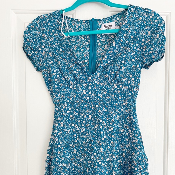 Sold - Picture 6 of 8